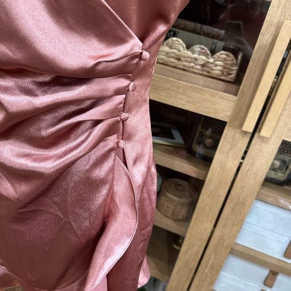 Dress Forum Elegant Satin Rose Gold Pink Dress size Small - Picture 4 of 8